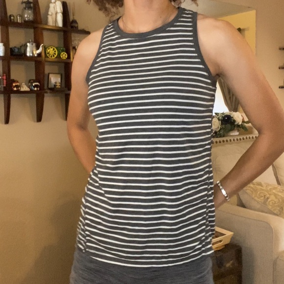 WORKOUT TOPS BUNDLE!!!! - Picture 4 of 8